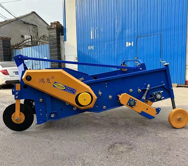 4UD-S馬鈴薯收獲機(jī)