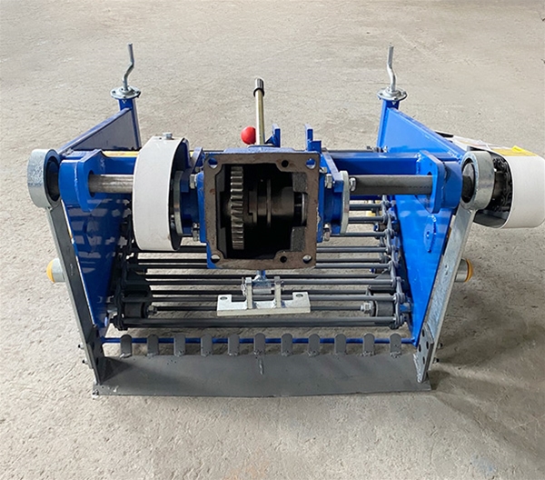 4UC馬鈴薯收獲機